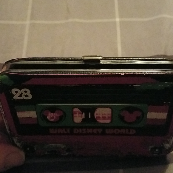 Disney Wallet - Picture 3 of 5